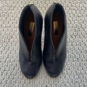 Halogen Sleek Black Leather Peep Toe Heels w/Gold Embellishment